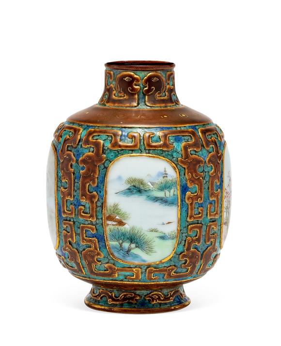 華藝國際清乾隆  唐窯仿古銅釉描金四開光粉彩四季山水紋小尊