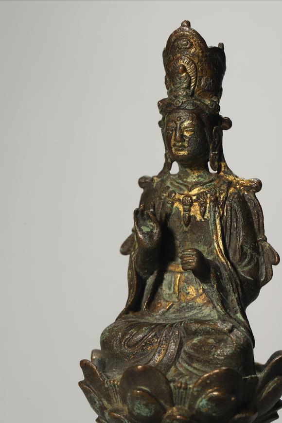 東京國(guó)際拍賣(mài)遼代 銅鎏金坐佛