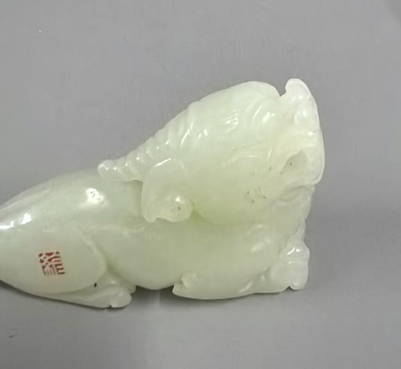 東京國(guó)際拍賣和田玉獸