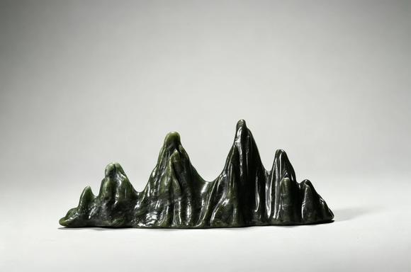 誠璽拍賣清中期 碧玉山子擺件