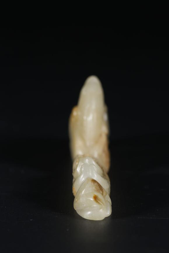 弘楊株式會(huì)社和田玉雕鯉魚打挺形筆架