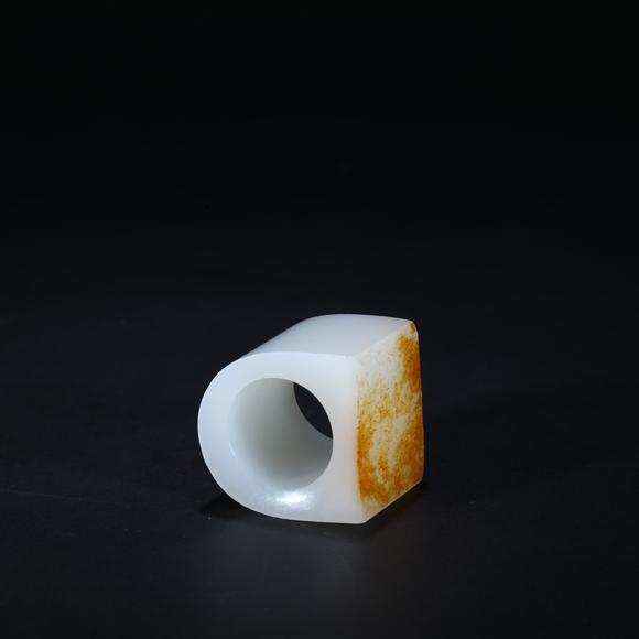 鐮倉美術(shù)清 白玉留皮扳指
