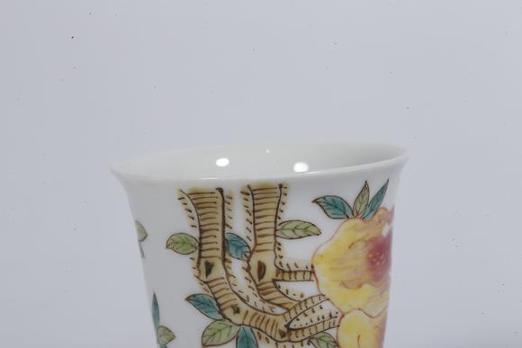 弘楊株式會社粉彩佛手紋杯（一對）