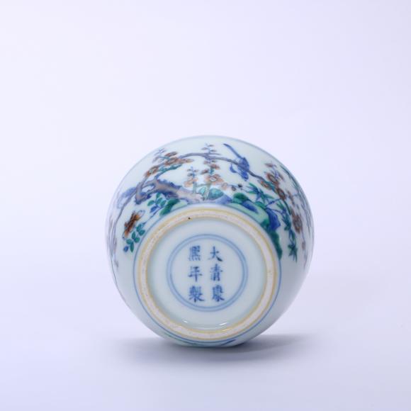 鐮倉(cāng)美術(shù)清康熙 鬥彩四喜登梅圖臥足杯