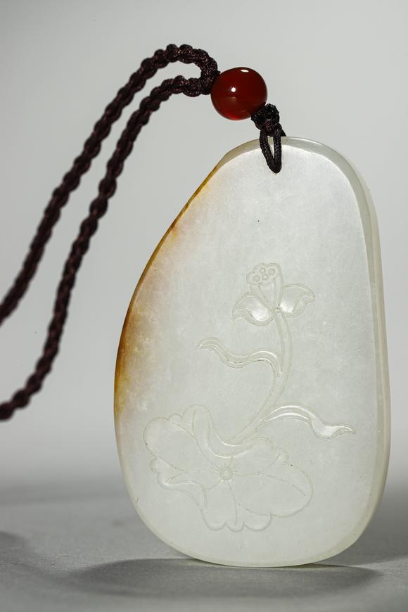 鐮倉(cāng)美術(shù)清 白玉浮雕仙鶴牌