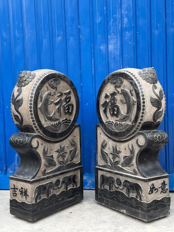 東京蕓術(shù)老黑青石抱石鼓門墩。