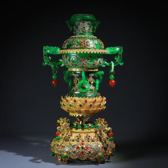 東京蕓術(shù)掐絲鑲嵌巴山翠熏爐色澤均勻油潤(rùn) 