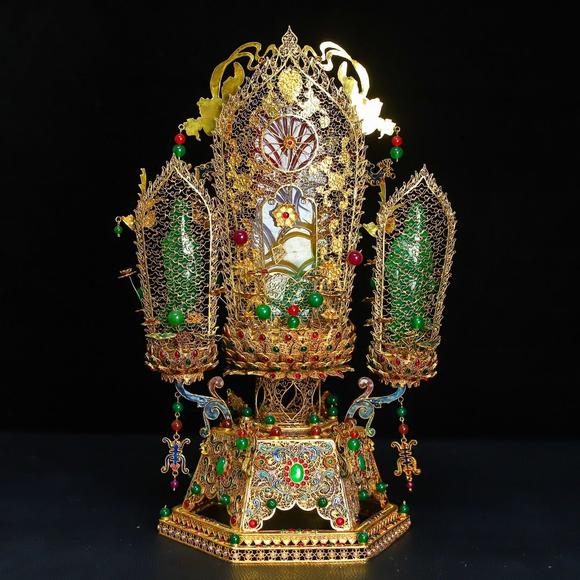 東京蕓術(shù)品掐絲巴山翠觀音像(色澤處理加色)造型獨(dú)特