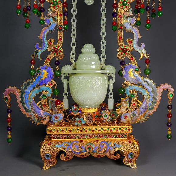 東京蕓術(shù)掐絲和田玉鏈條花籃
