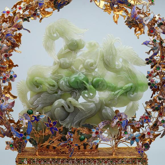 東京蕓術(shù)掐絲鑲嵌和田玉青花鶴擺件