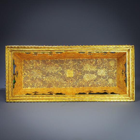 東京蕓術(shù)和田玉精品鳥(niǎo)尊擺件造型獨(dú)特，玉質(zhì)細(xì)膩油潤(rùn)，品相完整