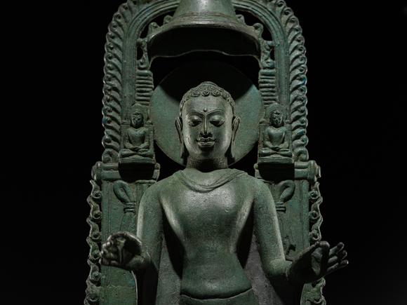 Galerie Zacke? A LARGE AND HIGHLY IMPORTANT BRONZE FIGURE OF THE ENTHRONED BUDDHA, SRIVIJAYA EMPIRE, SUMATRA, 8TH-10TH CENTURY