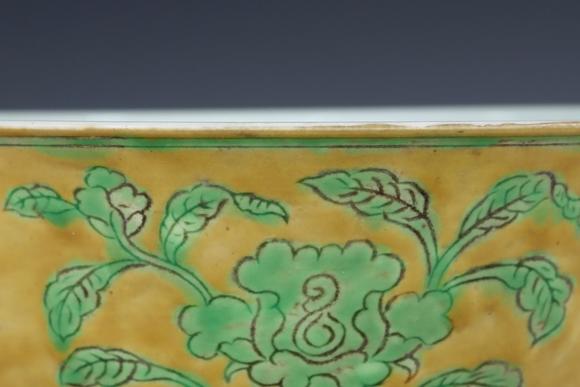 You Need 明代  黃地綠四花卉紋碗 