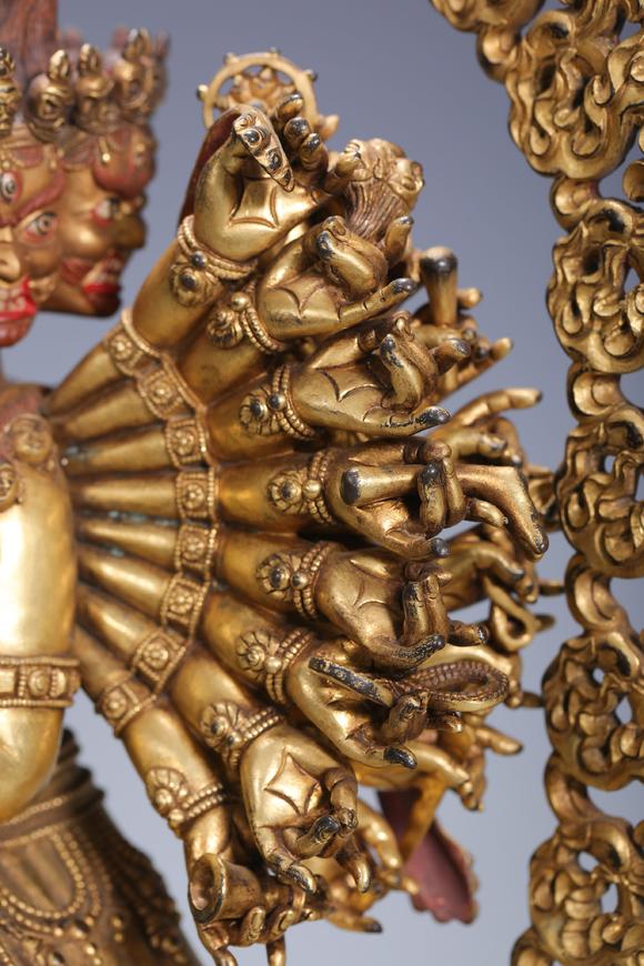 SEAVIEW AUCTIONS PTY LTD Fine Chinese antique 18th century tibetan style carved bronze golden buddha statue