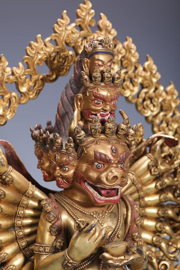 SEAVIEW AUCTIONS PTY LTD Fine Chinese antique 18th century tibetan style carved bronze golden buddha statue
