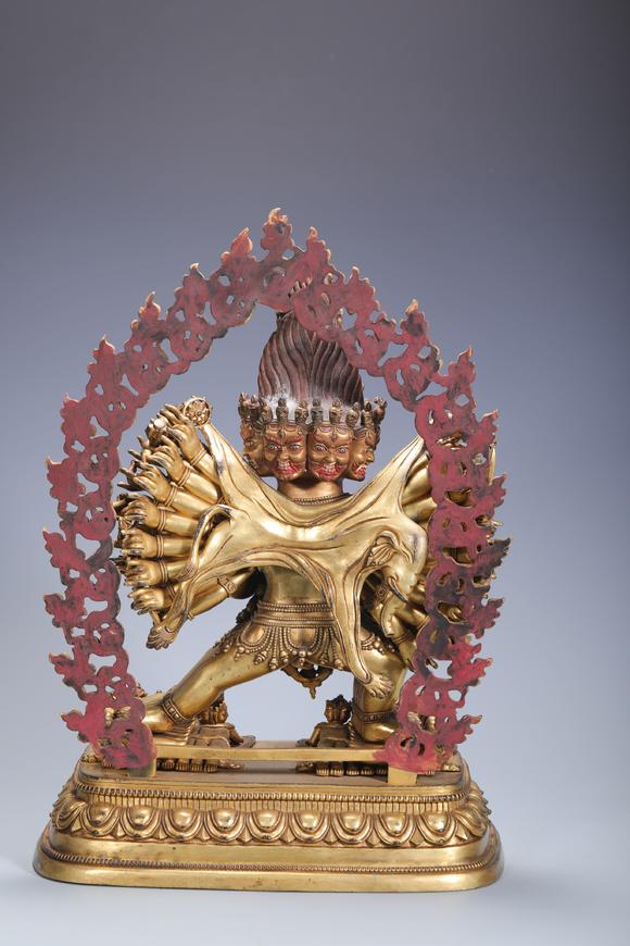 SEAVIEW AUCTIONS PTY LTD Fine Chinese antique 18th century tibetan style carved bronze golden buddha statue