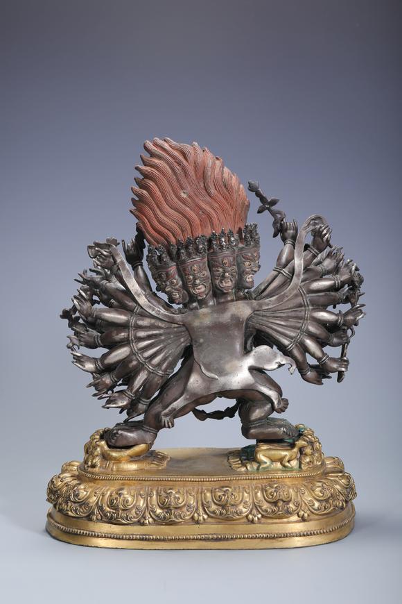 SEAVIEW AUCTIONS PTY LTD Fine Chinese antique 13th - 14th century tibetan style carved bronze golden buddha statue