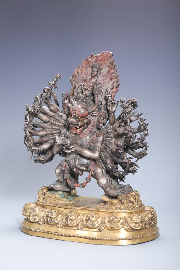 SEAVIEW AUCTIONS PTY LTD Fine Chinese antique 13th - 14th century tibetan style carved bronze golden buddha statue