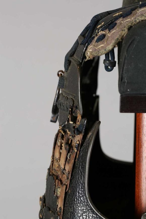 TooveysA scarce Japanese haramaki, Edo period, with padded wadakami