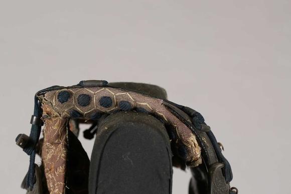 TooveysA scarce Japanese haramaki, Edo period, with padded wadakami