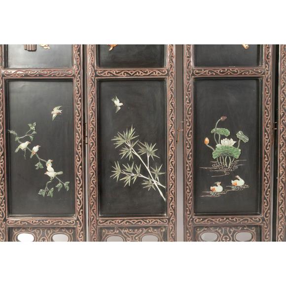 Waddington'sA Jade and Hardstone-Inlaid Black and Gilt-Lacquer Twelve-Panel Floor Screen, Late Qing/Republican Period, 晚清/民國 雕漆嵌寶地屏一套共十二扇