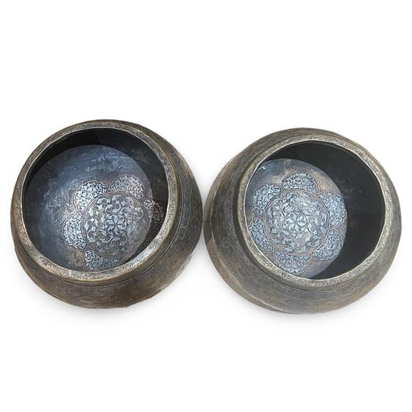 Kew AuctionsA PAIR OF MAMLUK REVIVAL SILVER-INLAID BRASS BOWLS, 20TH CENTURY