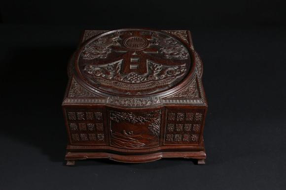 東京SAKURA拍賣(mài)（東京櫻花拍賣(mài)）清 黃花梨春字多寶格箱
