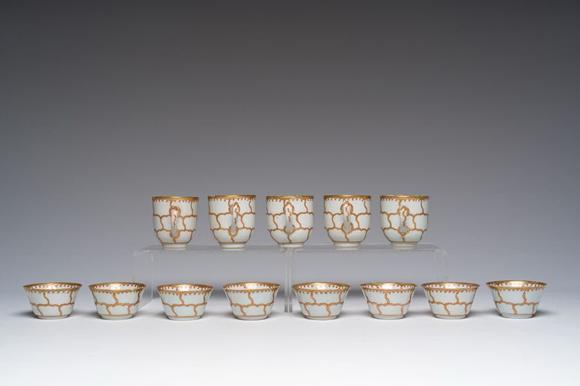Coronari Auctions BVAn extensive Chinese partly gilt 'butterfly' tea set, Qianlong