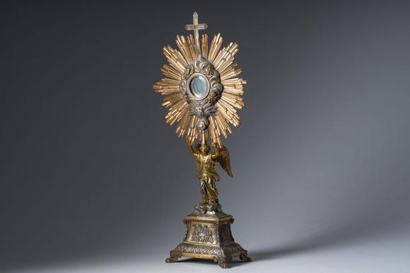 Coronari Auctions BVA French gilt silver monstrance with an angel crowned with a radiant cloud, maker's mark Hippolyte-Francois Bertrand-Paraud, 950/000, 19th C.