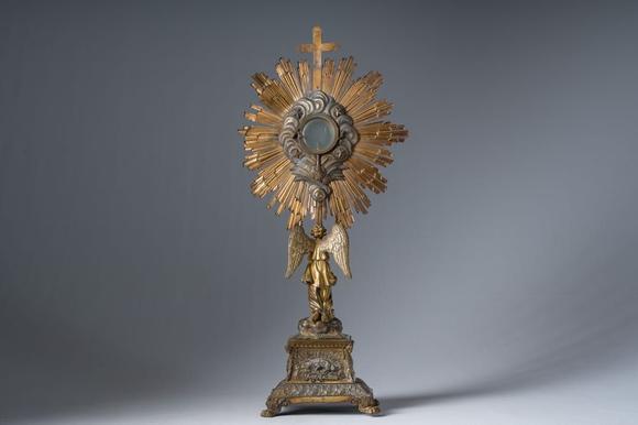 Coronari Auctions BVA French gilt silver monstrance with an angel crowned with a radiant cloud, maker's mark Hippolyte-Francois Bertrand-Paraud, 950/000, 19th C.