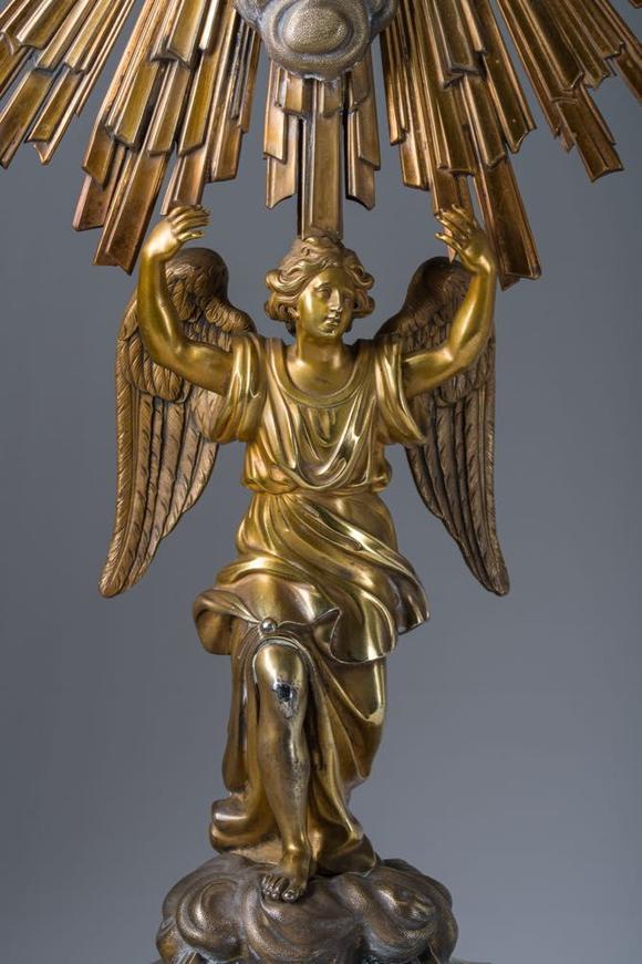 Coronari Auctions BVA French gilt silver monstrance with an angel crowned with a radiant cloud, maker's mark Hippolyte-Francois Bertrand-Paraud, 950/000, 19th C.