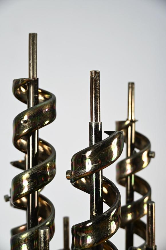 Loeckx AuctioneersItalian sculptural spiral Zero Quattro floor lamp …