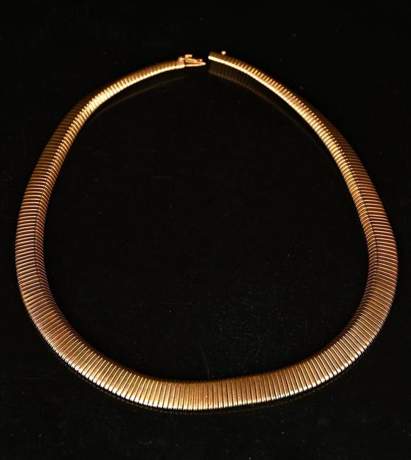 Loeckx Auctioneers\'Rat du Cou\' necklace in 18kt yellow gold…