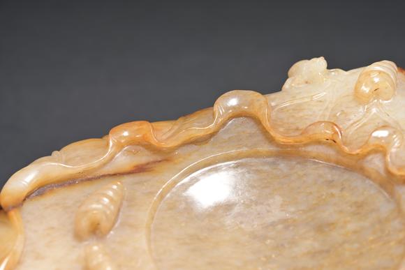 三杉美術(shù)籽玉硯臺(tái)