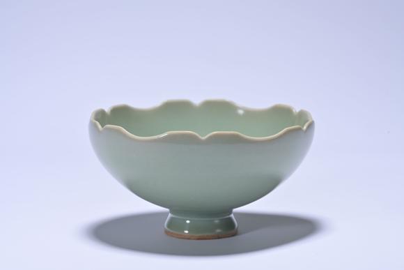 三杉美術(shù)宋 龍泉花口杯