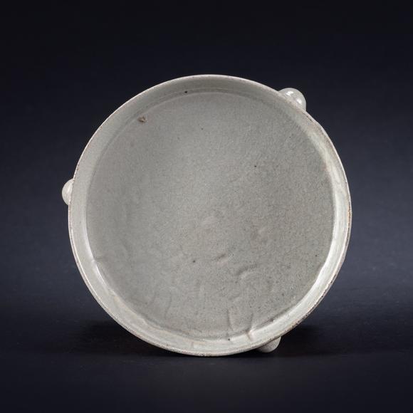 三杉美術(shù)明 青釉三足爐