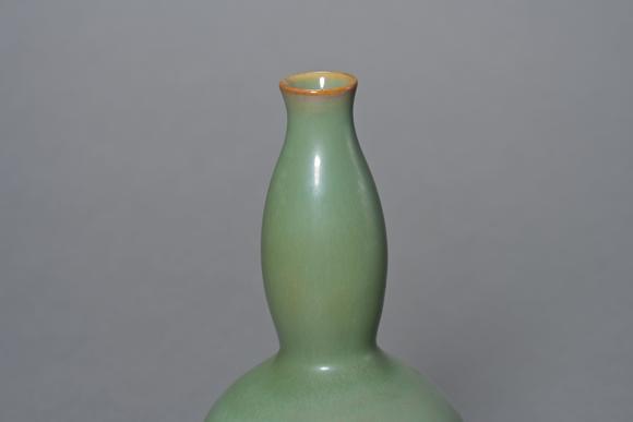 三杉美術(shù)青釉葫蘆瓶