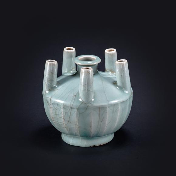 三杉美術(shù)明 龍泉五孔花瓶