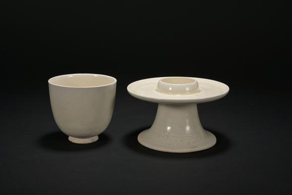 三杉美術(shù)唐 白瓷高足杯