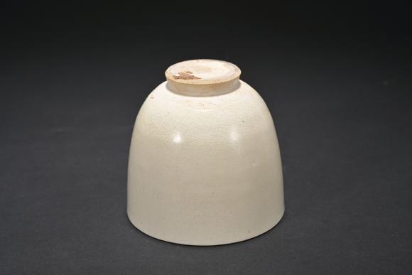 三杉美術(shù)唐 白瓷高足杯