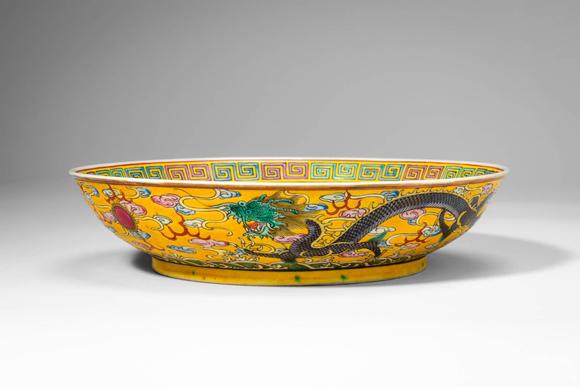 Apollo Art AuctionsGuangxu Period, Qing Dynasty, Ca. AD 1875 - 1908. >A finely painted famille rose porcelain dish,