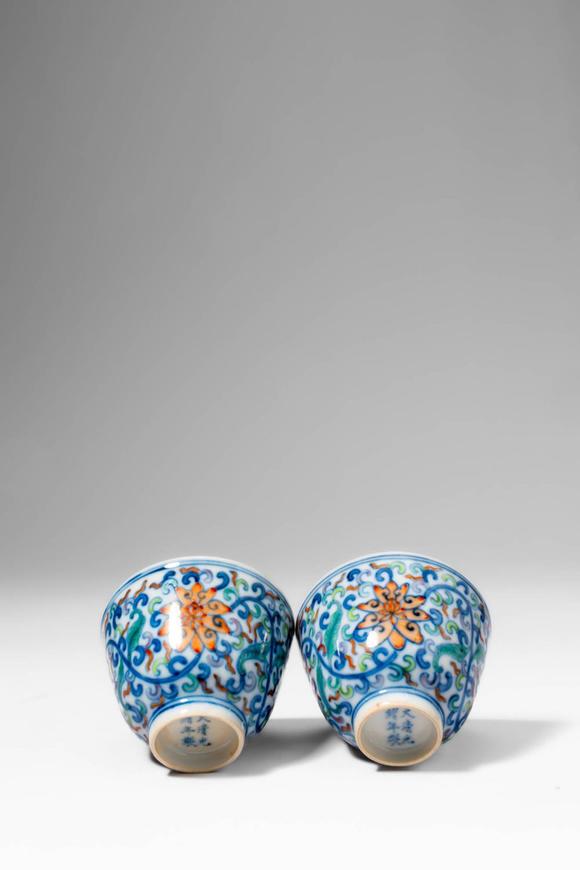 Apollo Art AuctionsQing Dynasty, Ca. AD 1644 - 1912. >
A delicate pair of porcelain cups of gently flared form, each