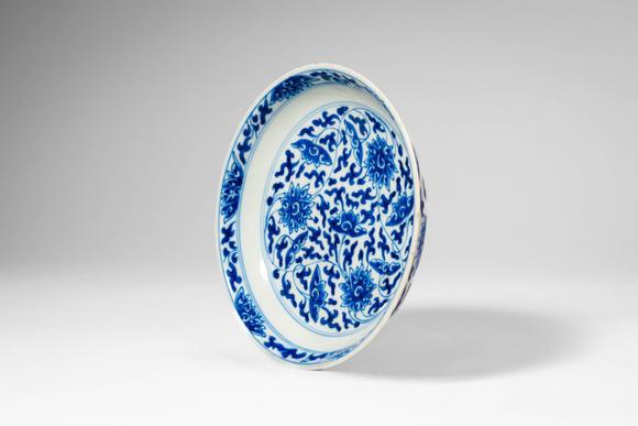 Apollo Art AuctionsKangxi Period, Qing Dynasty, Ca. AD 1661 - 1722. >A finely potted blue and white porcelain dish o