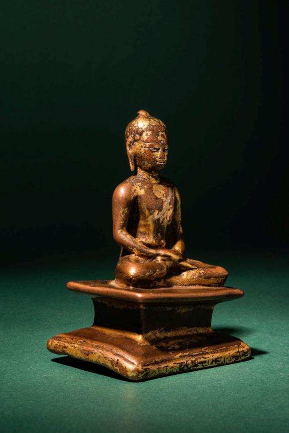 Apollo Art AuctionsCa. 6th - 7th century AD. >
A cast bronze figure of Buddha Shakyamuni seated in dhyanasana (medit