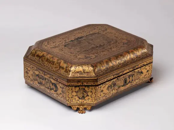Bertolami Fine ArtA rare octagonal Canton game box in lacquered and gilded wood. China, Qing Dynasty (1644–1912), circa 1860.