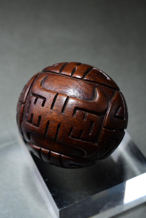 北京寶蘊(yùn)清 沉香木長(zhǎng)壽團(tuán)壽紋手球一對(duì)