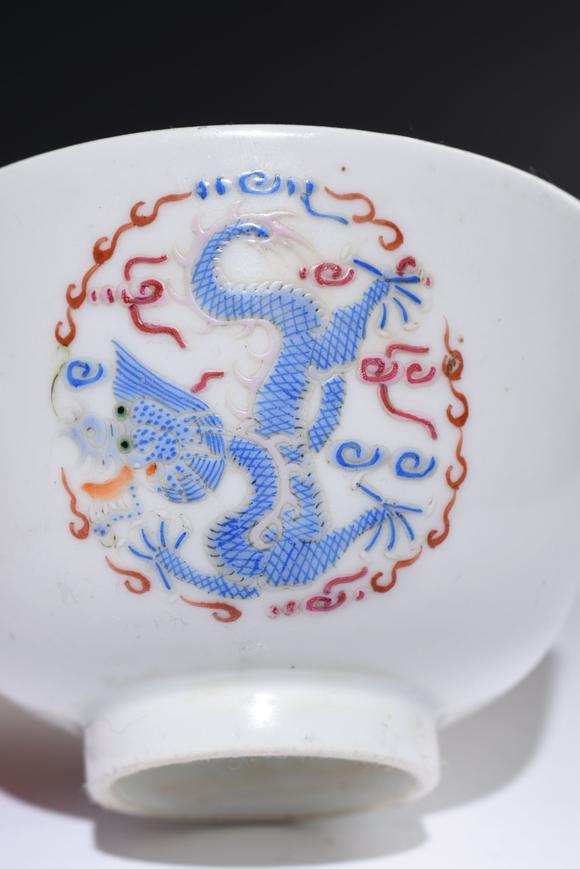 北京寶蘊(yùn)清 團(tuán)龍紋蓋碗
