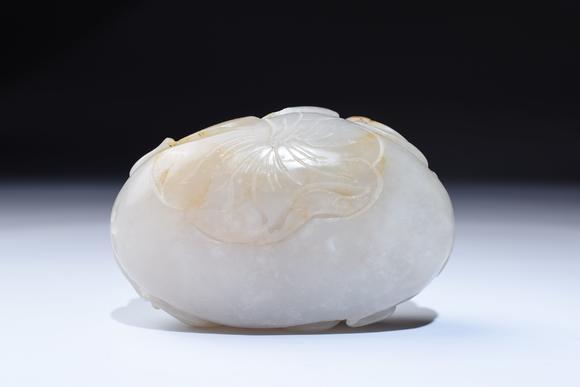 北京寶蘊(yùn)京白玉鴛鴦靈芝手把件