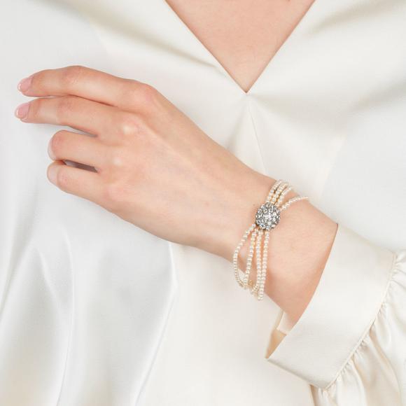 Auktionshaus StahlVictorian Natural Pearl Bracelet with Old Cut Diamonds.