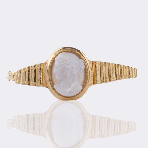 Auktionshaus StahlGold bracelet with cameo 'Lady with pearl necklace'.